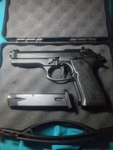 Clinton Shenton review photo