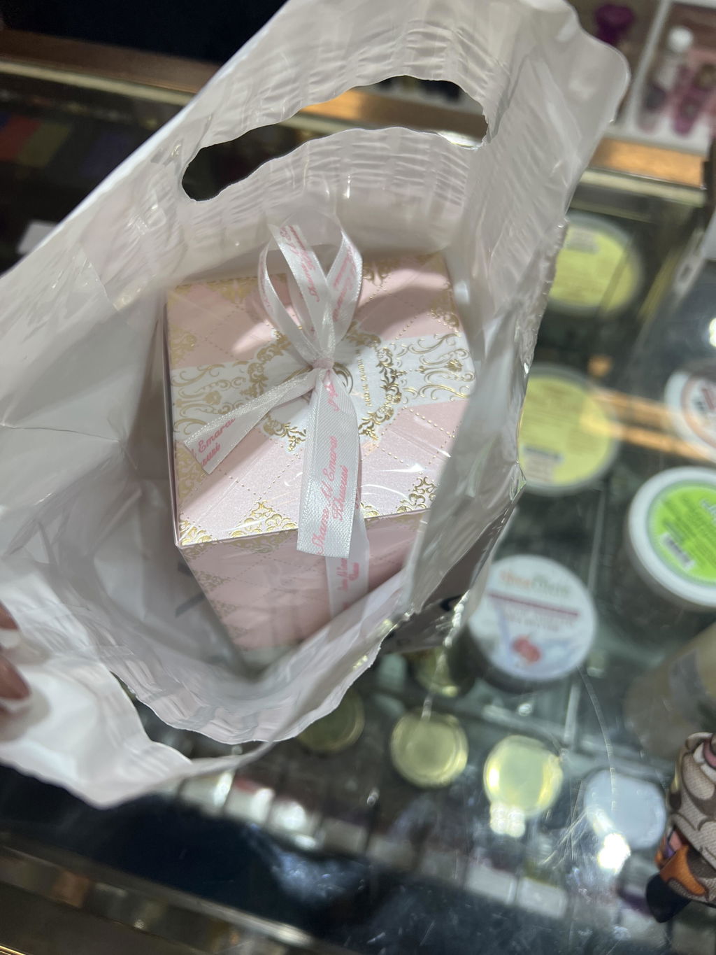 Customer photo of Pink Blush Shams Al Emarat Khususi by Ard Al Zaafaran – 100ML EDP for Women