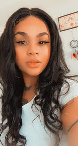 Shakela Davis review photo