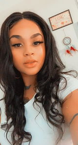 Shakela Davis review photo