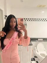 LaQuita.t review photo