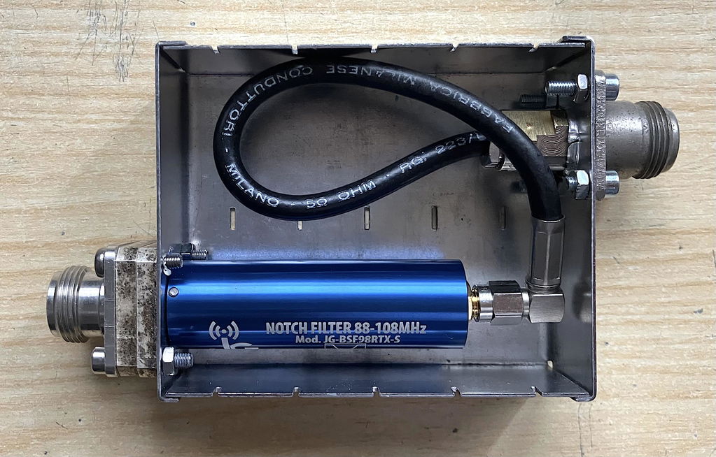JG-BSF98RTXS Filtro Notch 88-108Mhz connett. SMA per scanner ricetrasmettitori max 50 w
