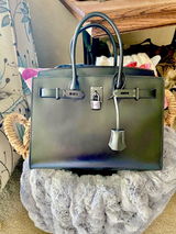 Lorie review photo