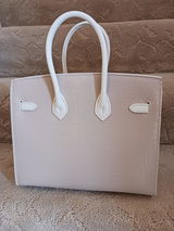 Linda review photo