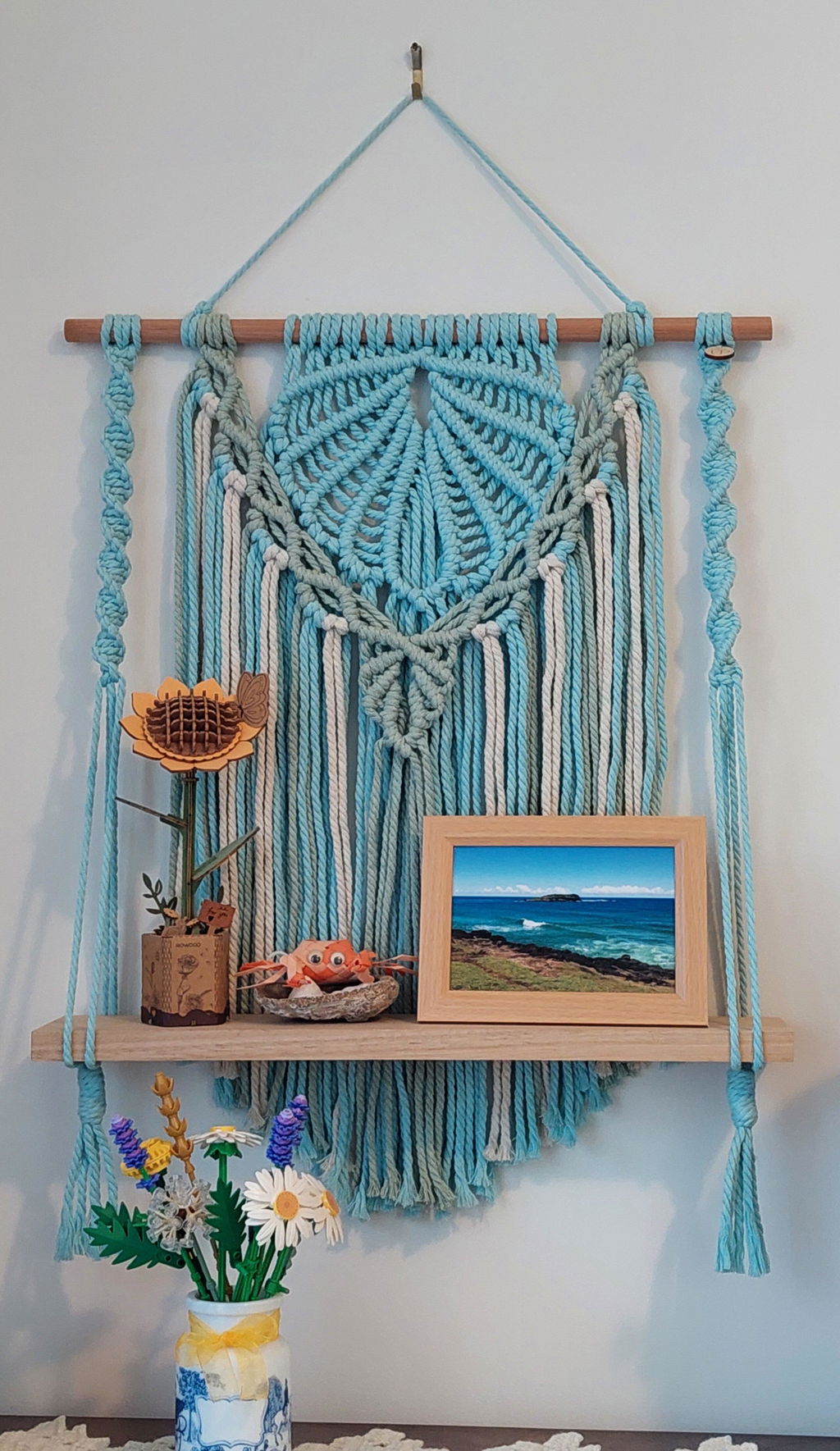 "Clam Shell" Macrame Wall Hanging Shelf Seafoam