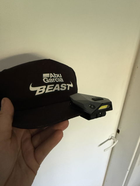 NEBO Einstein Cap 100 ladattava lippisvalo 100 lm