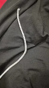 A***n review photo