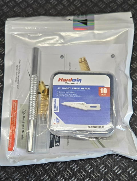 HARDWIN Ceramic Craft Knife Blades Set, 10 Blades and Handle for Paper, Leather and Foam Cutting