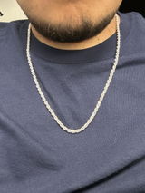 Victor Hernandez review photo
