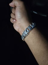 Damien review photo