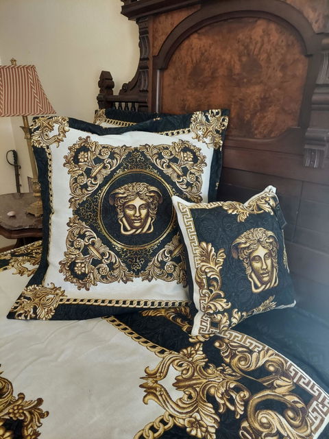 Baroque Medusa Head Tapestry Pillowcase – Black & Gold Luxury Pillow Cover