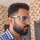 Manav Saini review photo