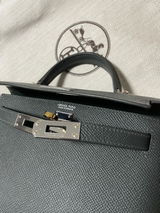 lily review photo