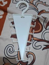 D.Y. review photo