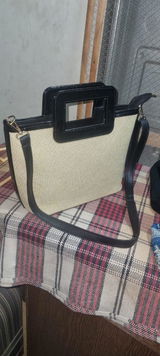 Farah review photo