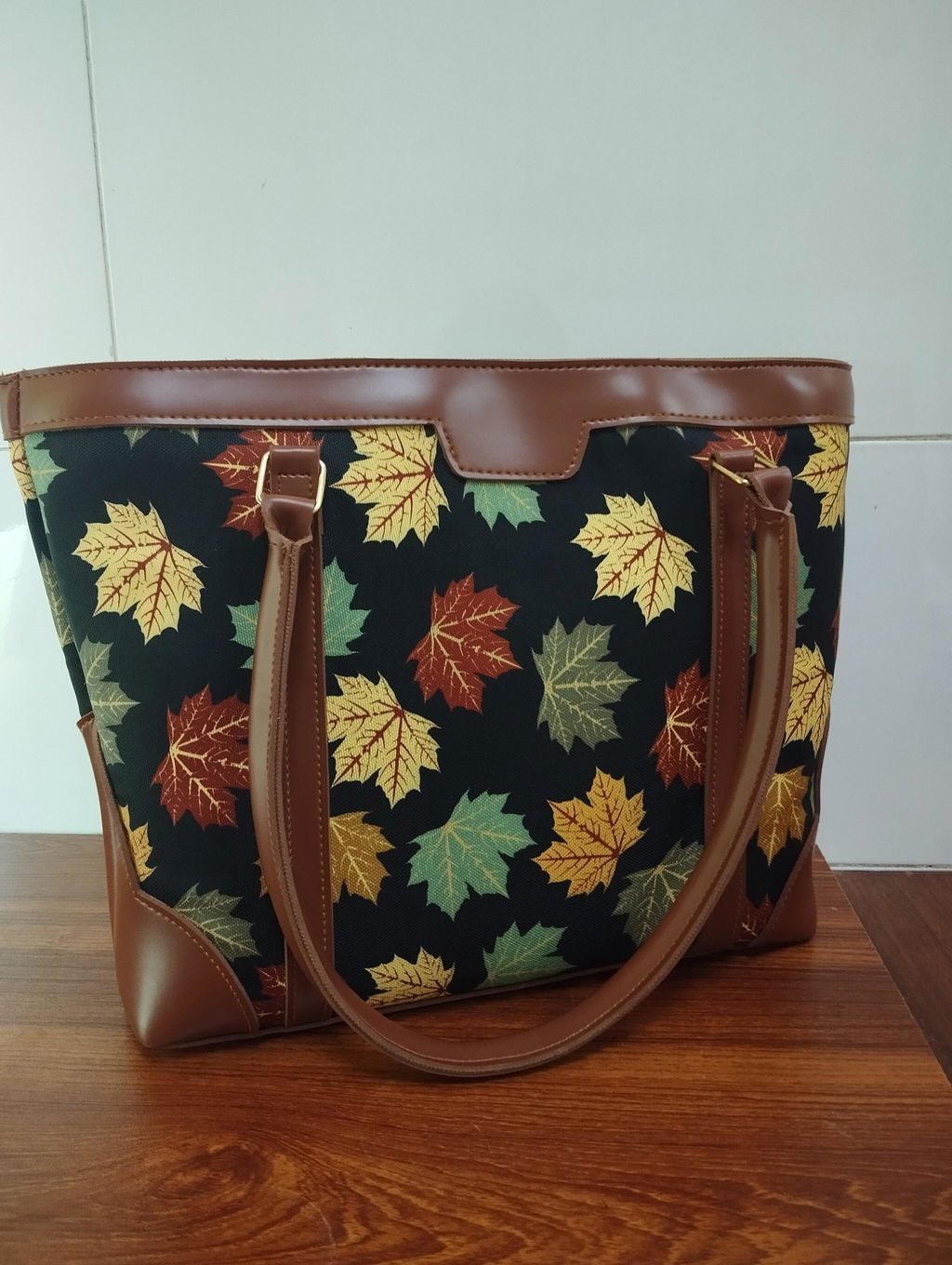 Miraas Tote - Autumn Leaves