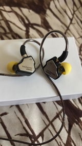 M Santosh review photo