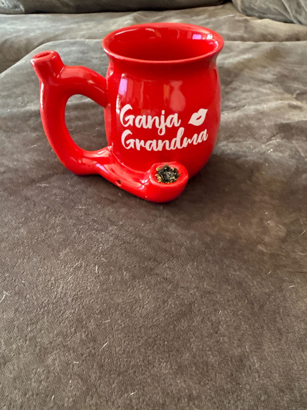 GANJA GRANDMA ON RED CHUBBY PREMIUM ROAST & TOAST PIPE MUG