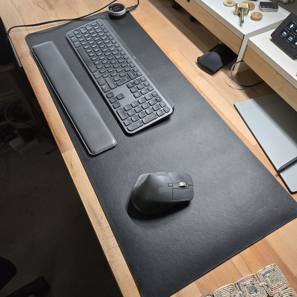 The Hand Warmer - Heated Desk Mat (Classic)