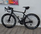 Jeremy Fernandes review photo