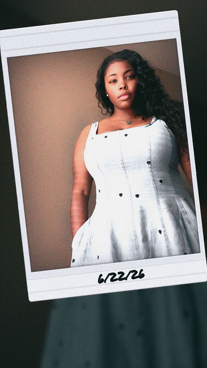 Customer photo attached to a verified purchase review of Brazilian Wavy Hair 3 Bundle Deal