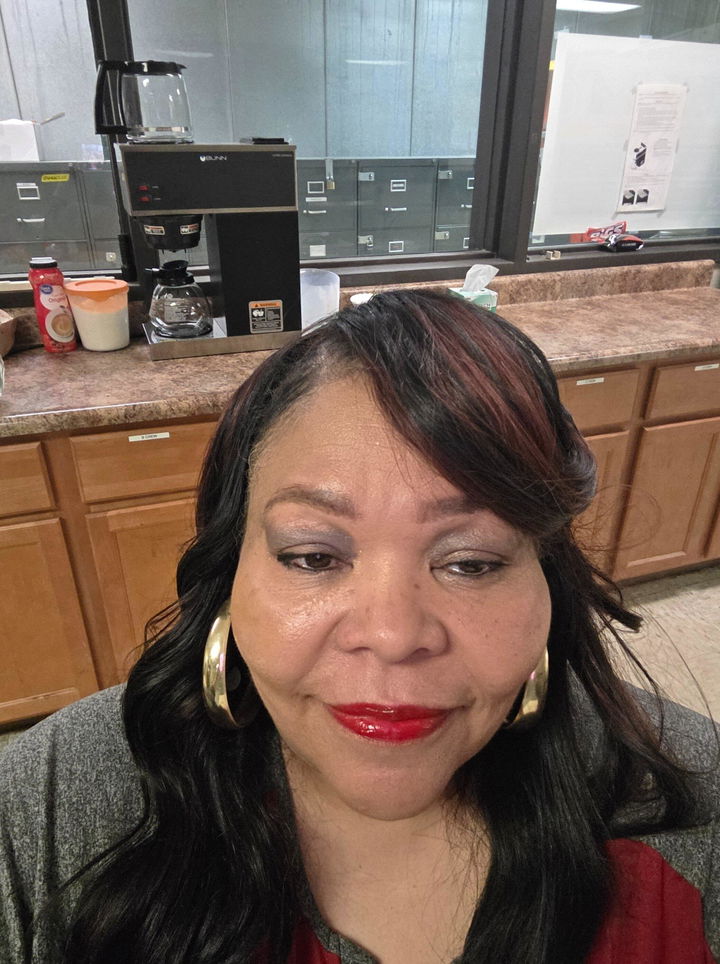 Customer photo attached to a verified purchase review of Brazilian Body Wave Hair 3 Bundle Deal