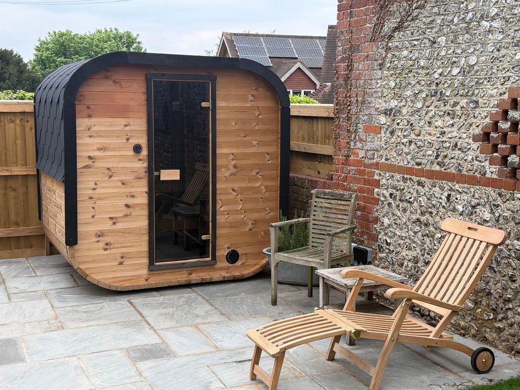Camilla 3–4 Person Traditional Outdoor Sauna Complete Kit