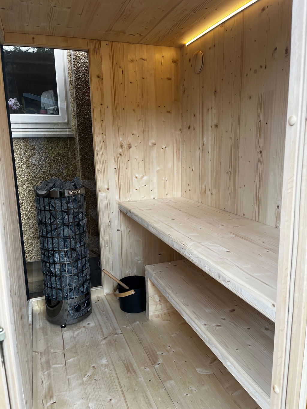 Modus Outdoor Sauna 3-4 Person with Harvia Cilindro PC70 Heater and Stones - Kit