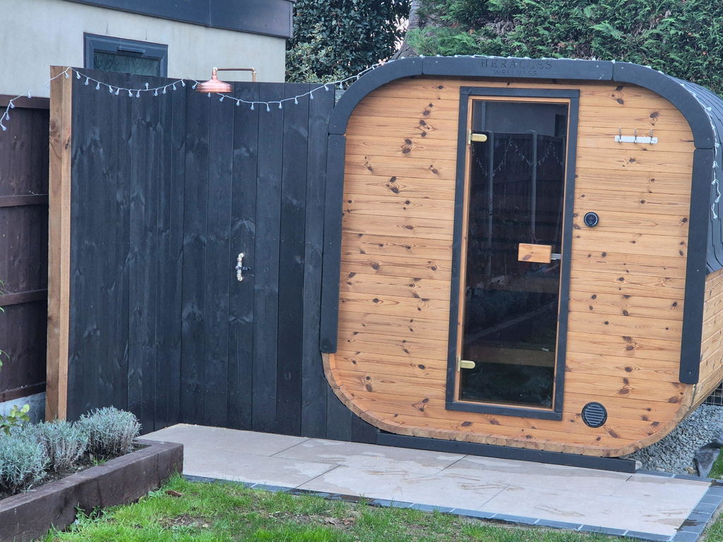 Camilla 3–4 Person Traditional Outdoor Sauna Complete Kit