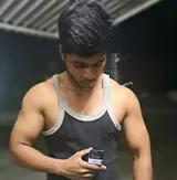 Varun tyagi review photo
