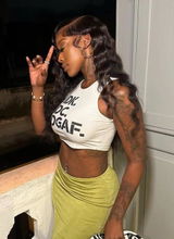 Rihanna review photo