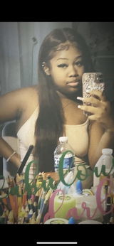 Khaniya B. review photo