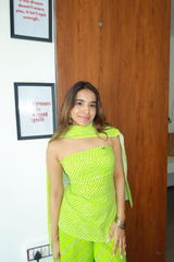 neha review photo