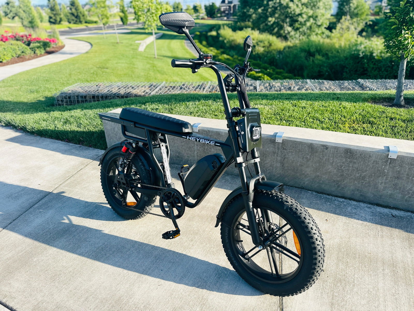 Customer photo of Heybike Saturn Moped-Style Electric Bike