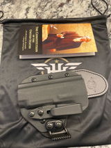 A. A. Ron review photo