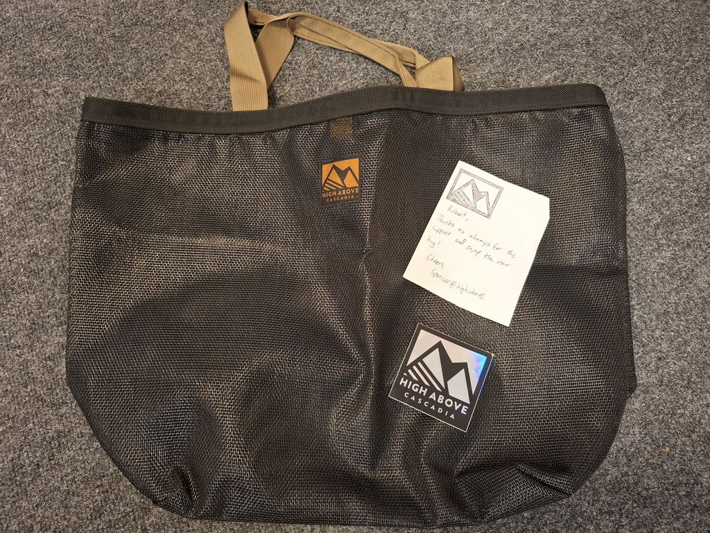 Lost Lake Tote 25L