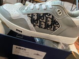 D.H. review photo