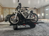 I bought the ma-s the other week. I want to know if there is away to make the turn signals work? You review photo
