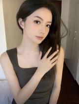Kim review photo