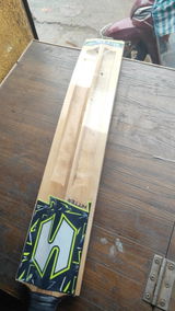 Bat review photo