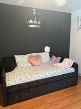 Anez review photo