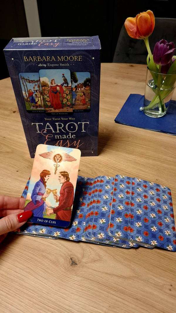 Dovilė nuotrauka – Tarot Made Easy kortos