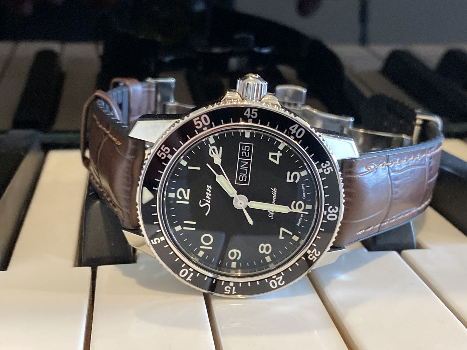 Hirsch Paul Gold-Brown Alligator Leather Watch Band Strap