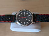 J. review photo