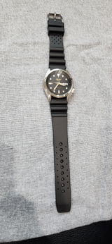 E.M. review photo