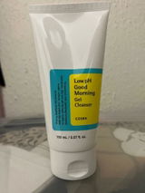 Magalie review photo