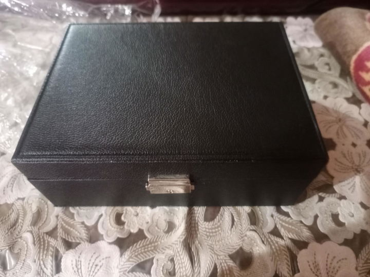 Customer photo for jewellery organizer review