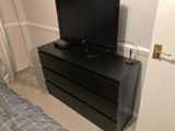 Lee Johnson review photo