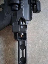 M. review photo
