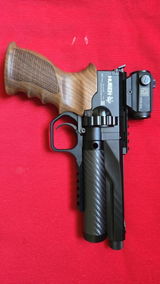 L. review photo